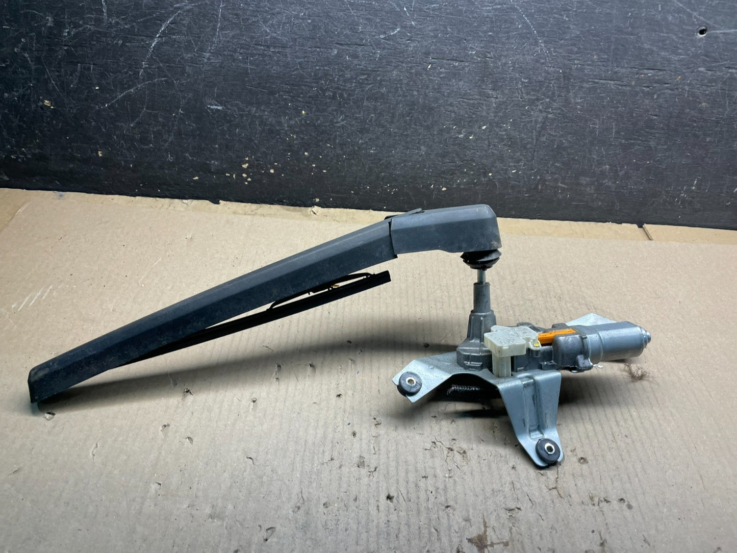 2010-2017 Chevrolet Equinox Rear Glass Windshield Wiper Motor X0521 DG1
