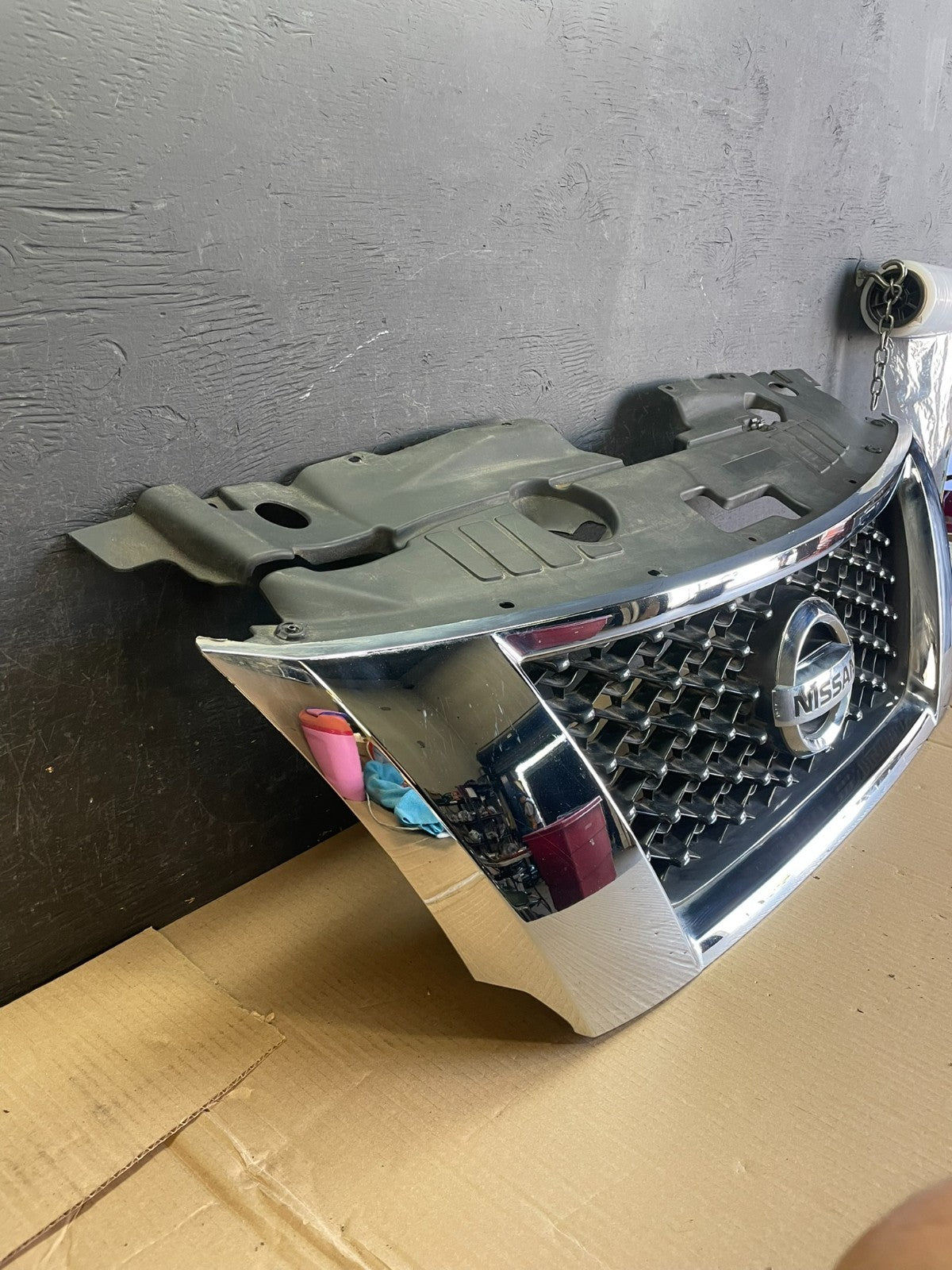 2013-2016 Pathfinder Front Upper Chrome Camera Grill Grille Aftermarke AE3515 DG2
