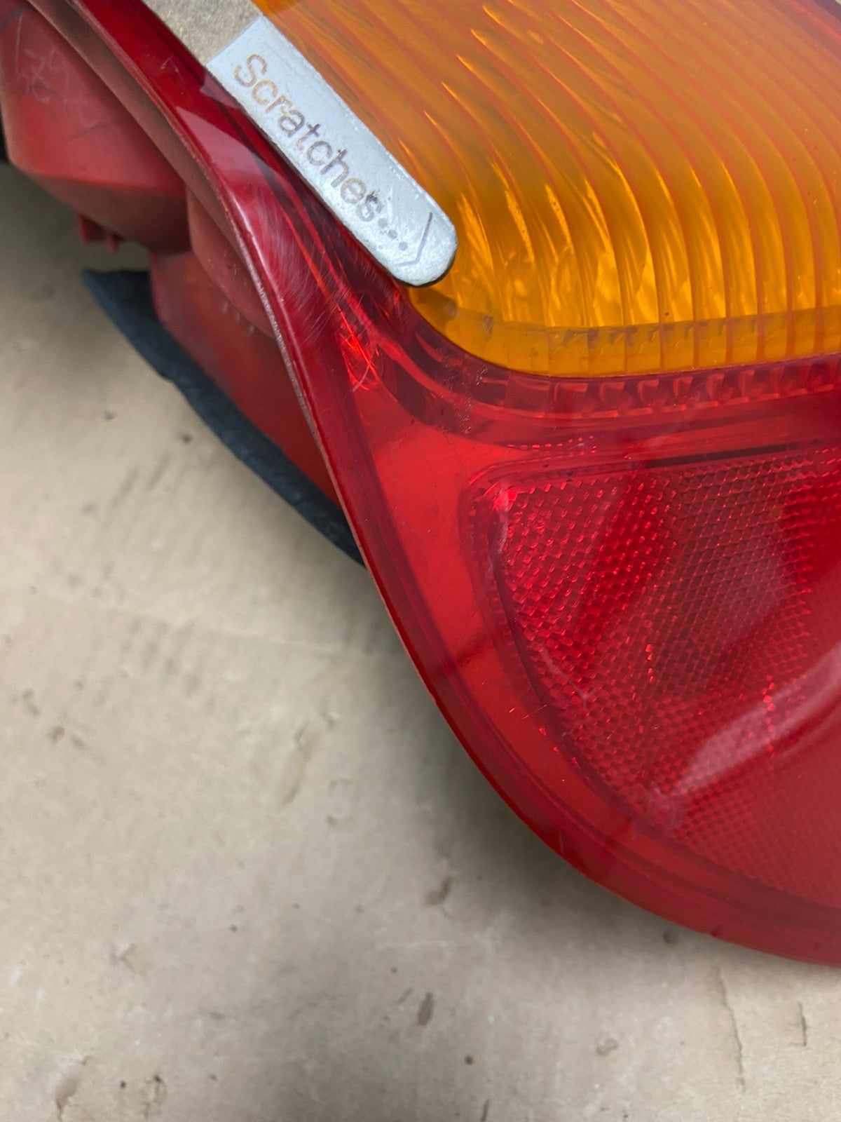 2002 to 2004 Acura Rsx Left Driver LH Side Tail Light AG5759 DW3