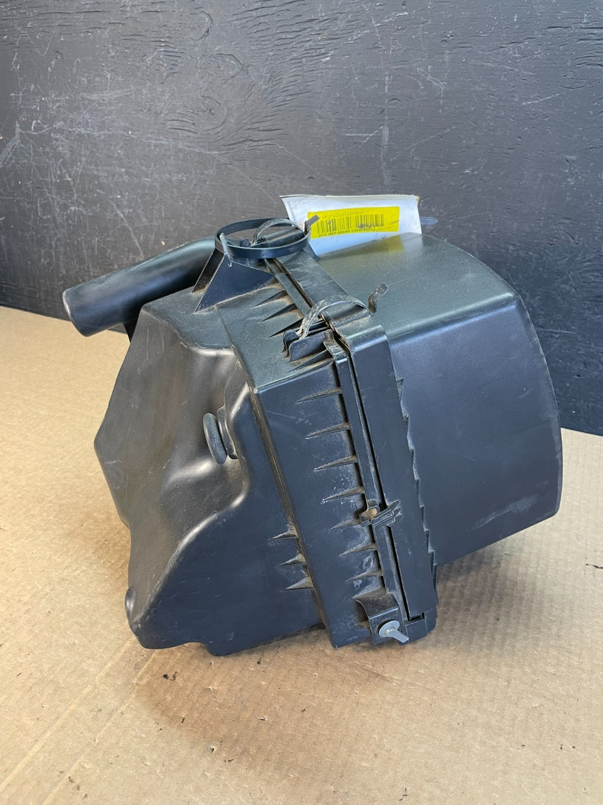 2011 - 2021 Dodge Durango 3.6L Air Filter Cleaner Box AF3680 DG4