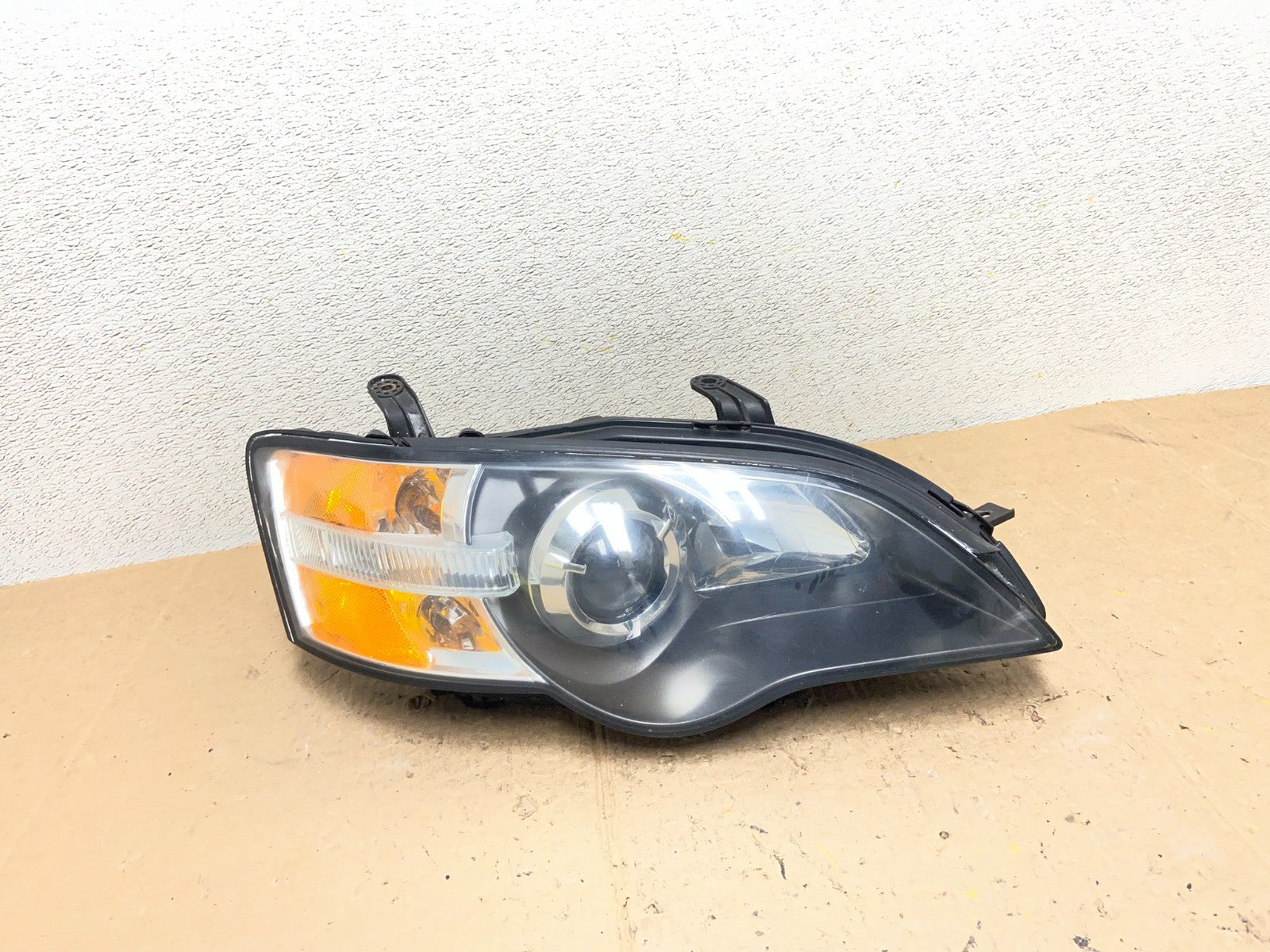 2006 to 2007 Subaru Legacy Right Passenger RH Side Black Headlight Oem AA4132 DW0
