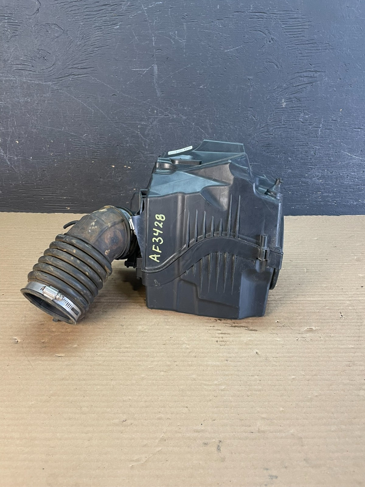 2013-2019 Ford Escape 2.0L Front Engine Filter Air Intake Box AF3428 DG5