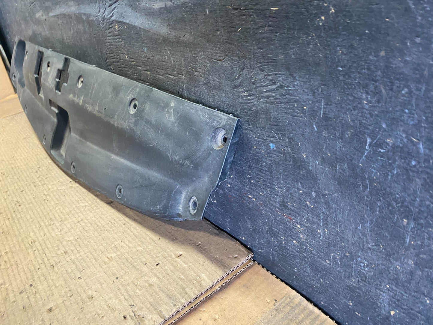 2013 to 2018 Hyundai Santa Fe Radiator Support Cover 86362-B8010 S3377 DG1