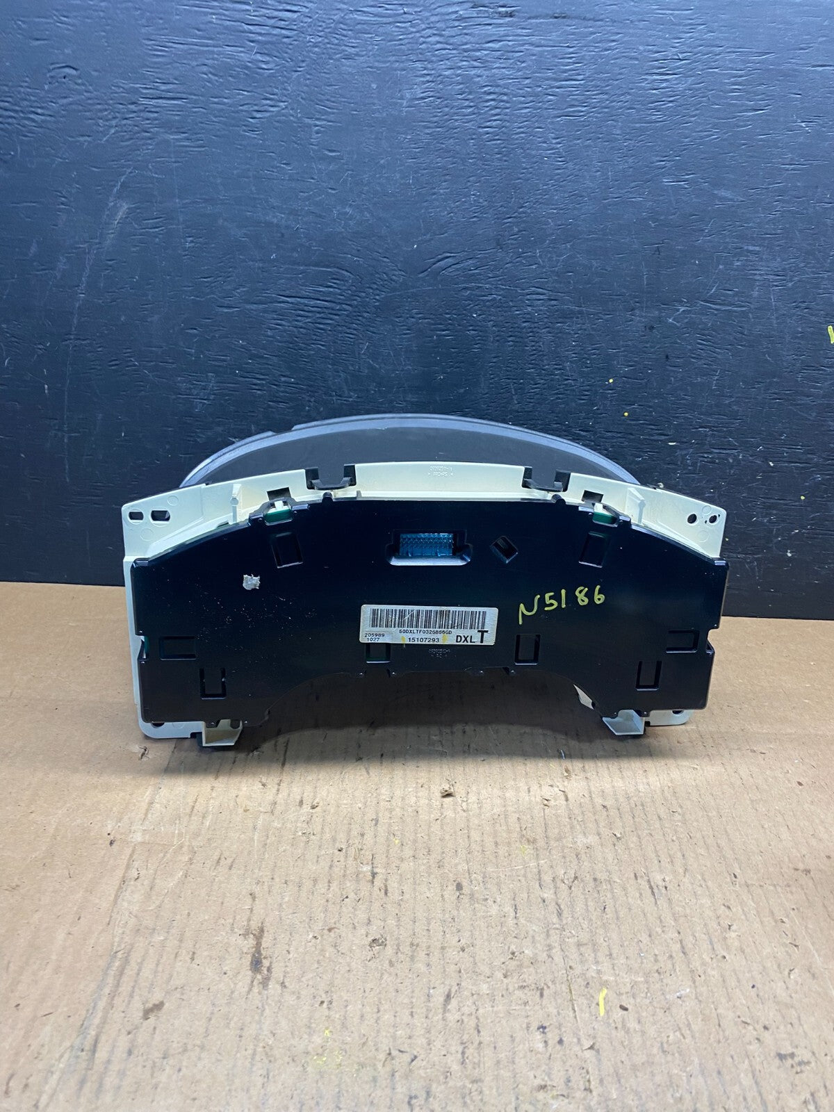 2004 to 2007 Chevrolet Express Speedometer Cluster Gauge N5186 PS4