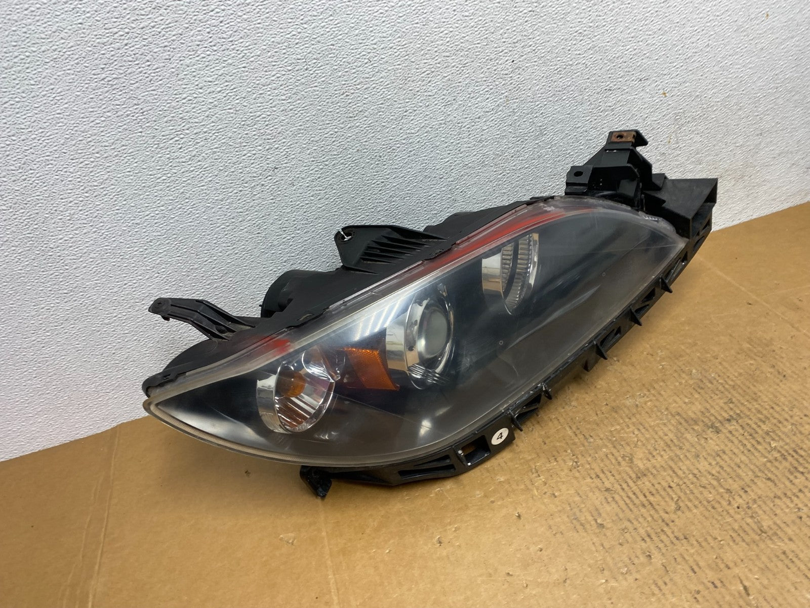 XENON 2004 to 2009 Mazda 3 Sedan Right Passenger Rh Side Headlight AE0637 DW2