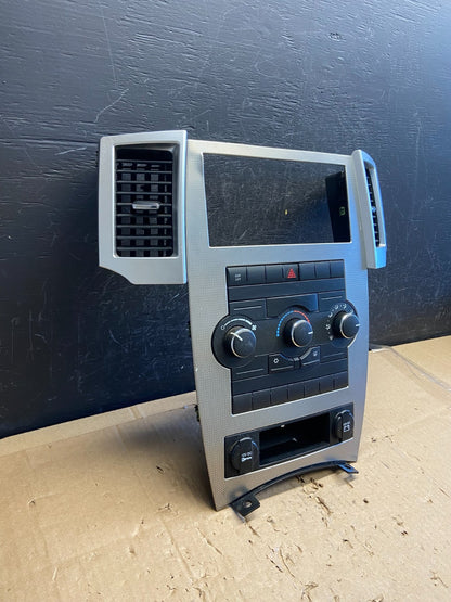 2008 2009 2010 Jeep Commander Grand Cherokee A/C Climate Control Bezel ad6820 DG1