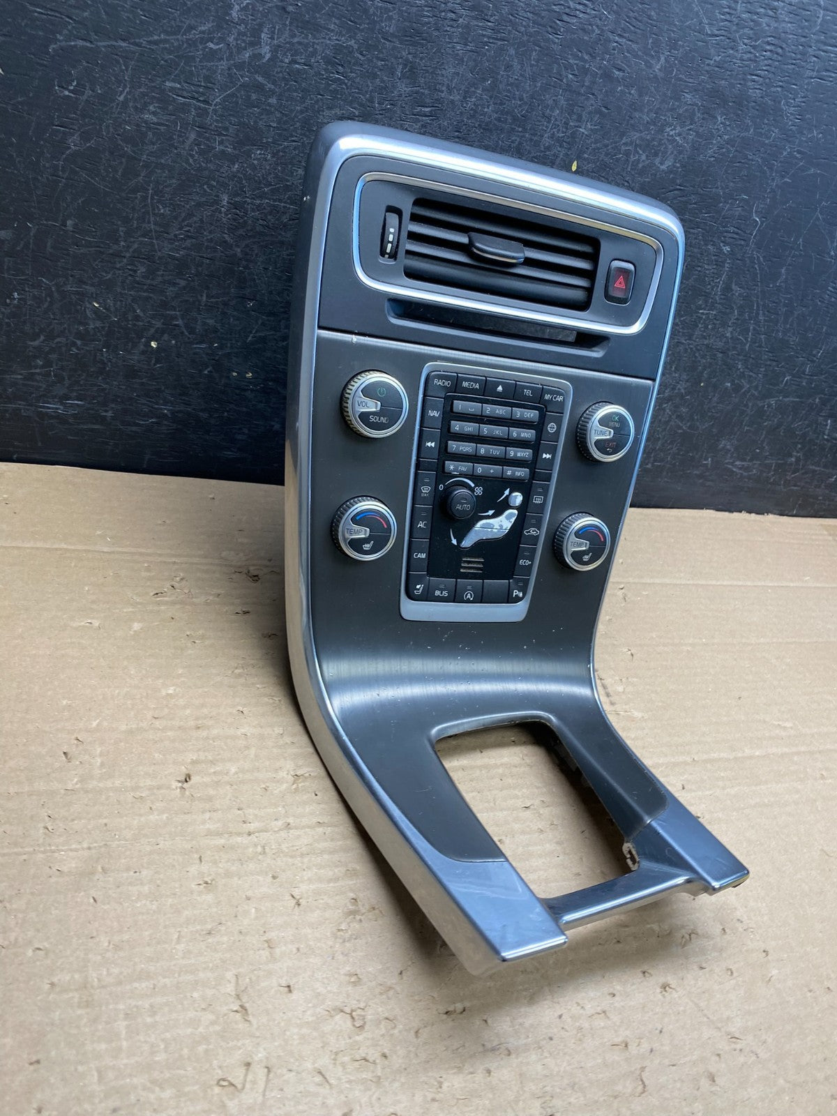 2011-2018 Volvo S60 Climate Control Radio Bezel Panel Trim AG6434 DG4