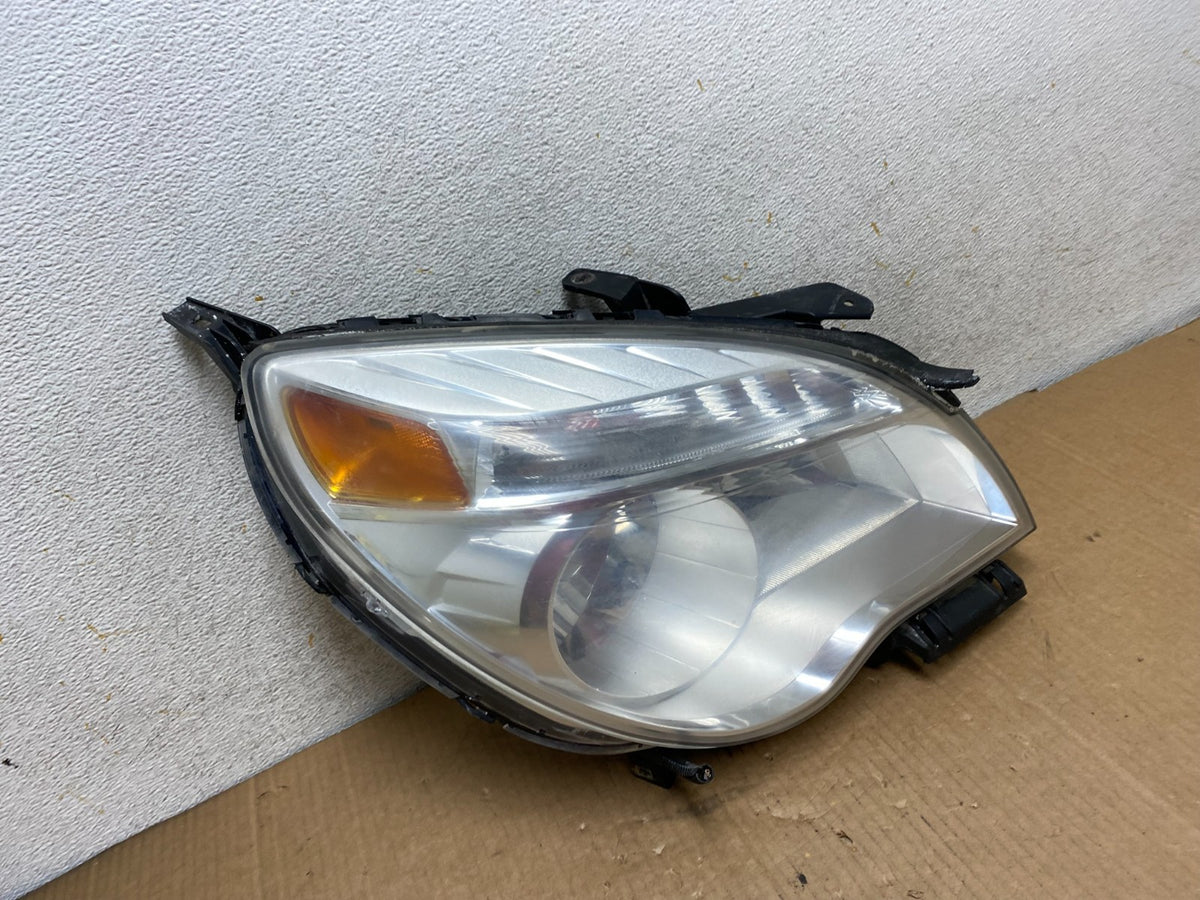 2010 - 2015 Chevrolet Equinox Halogen Headlight Right Passenger Side AI8807 DW2