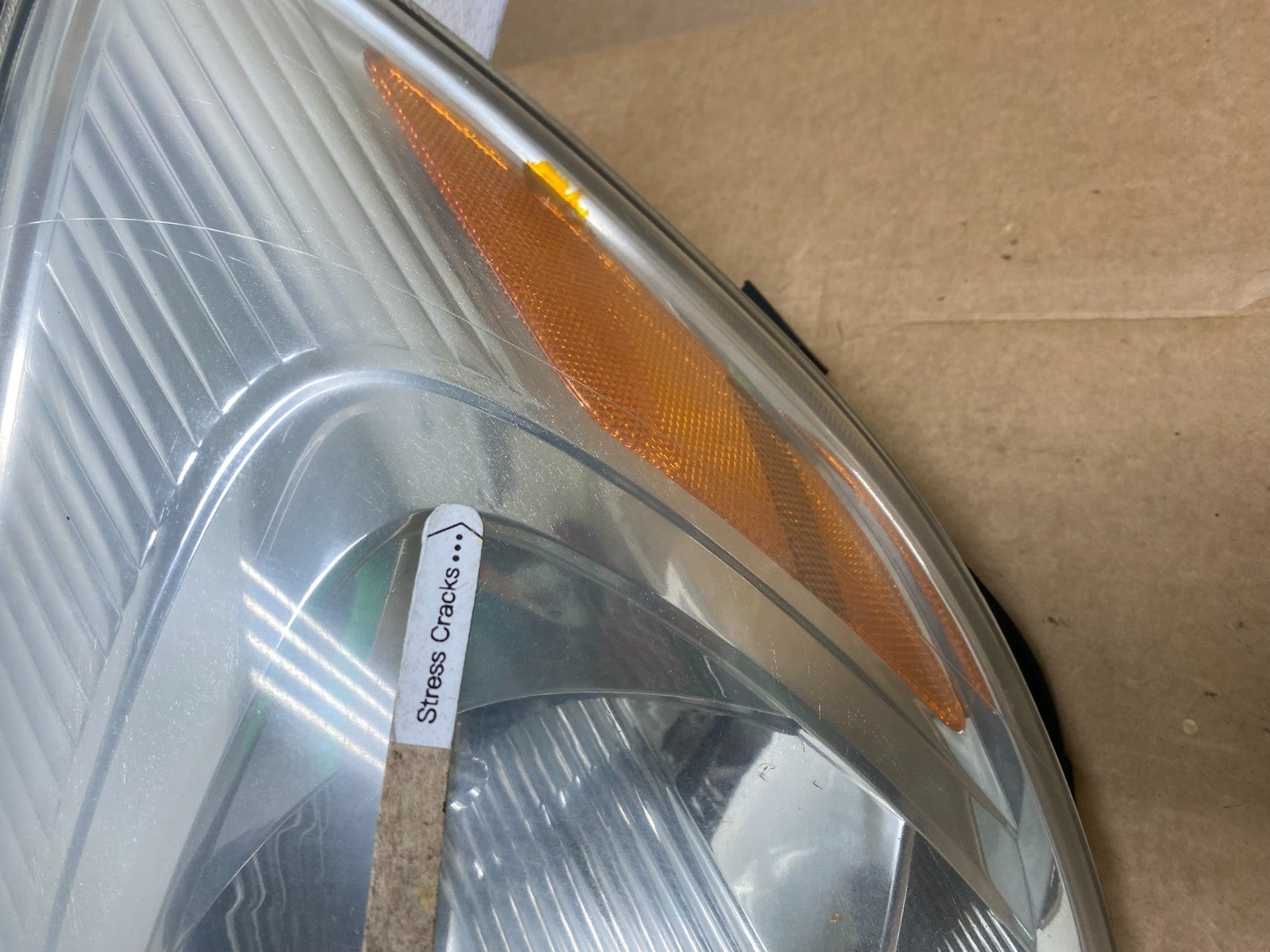 2004-2005 Toyota Sienna Left Driver LH Side Halogen Headlight AE3274 DW4