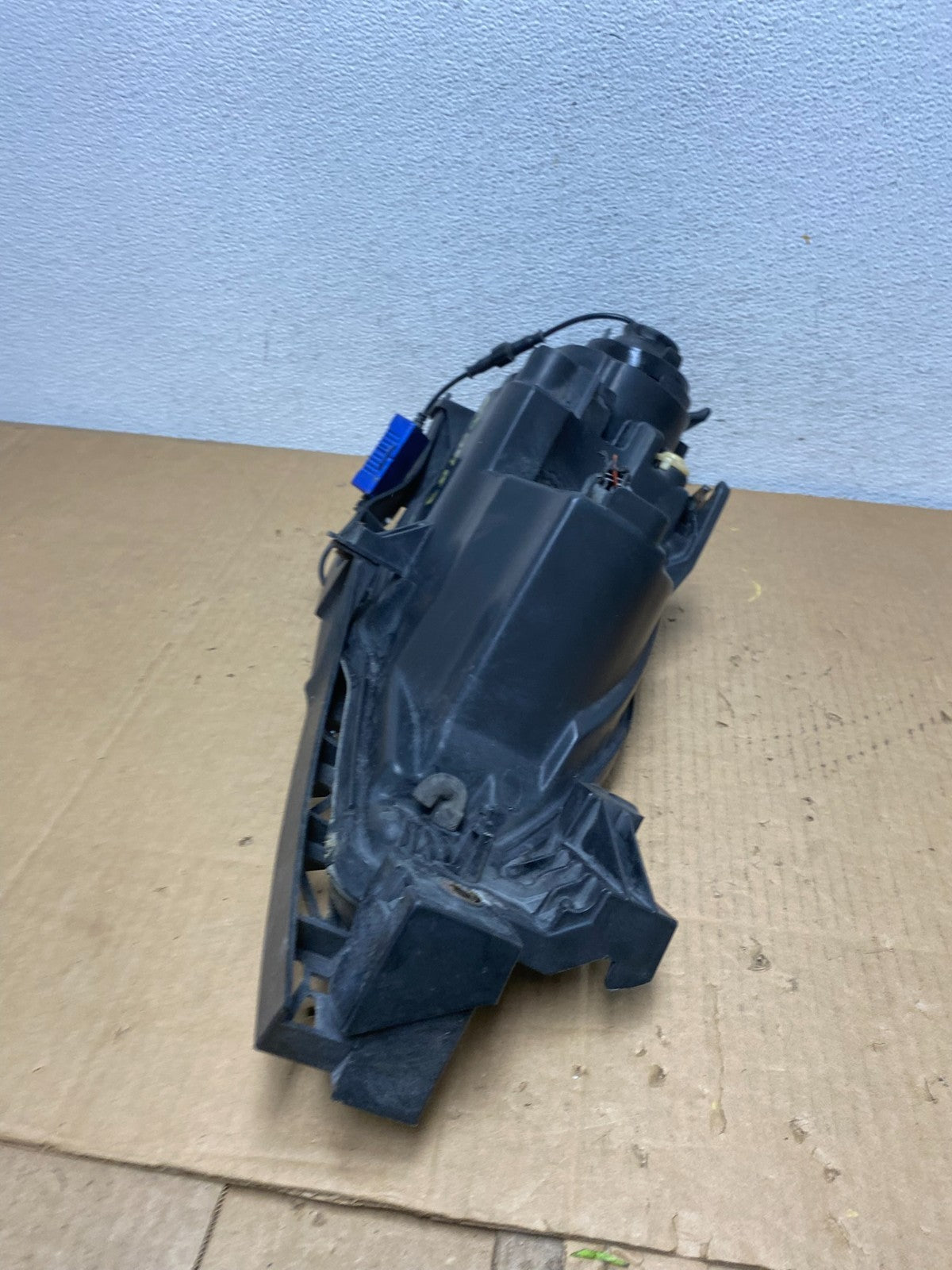 2004 to 2009 Mazda 3 Sedan Left Driver LH Side Headlight AD0983 DW8