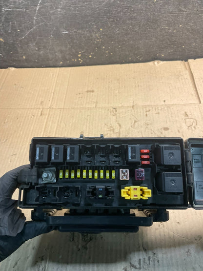2007 Jeep Grand Cherokee Integrated Power Fuse Box 04692109ac x9967 DG4