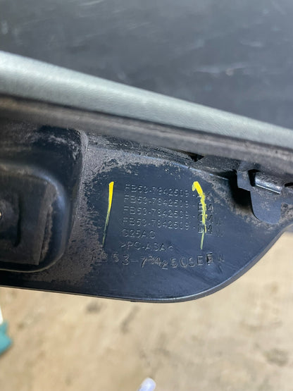 2016 - 2019 Ford Explorer Interceptor Rear Tailgate Molding With Camera M2942 DG8