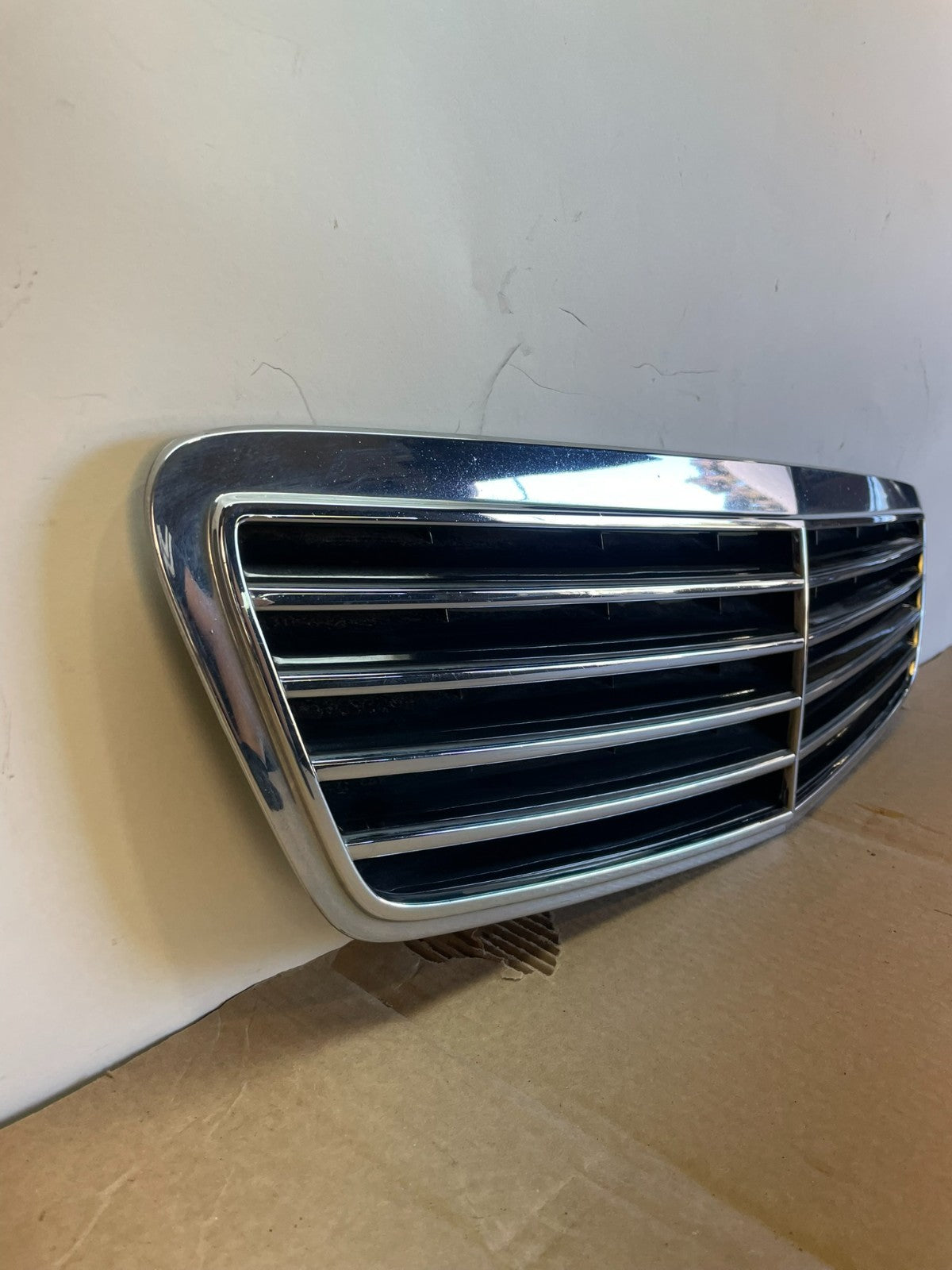 2000 to 2002 Mercedes-Benz S-Class S500 S430 Front Upper Grille AG30942