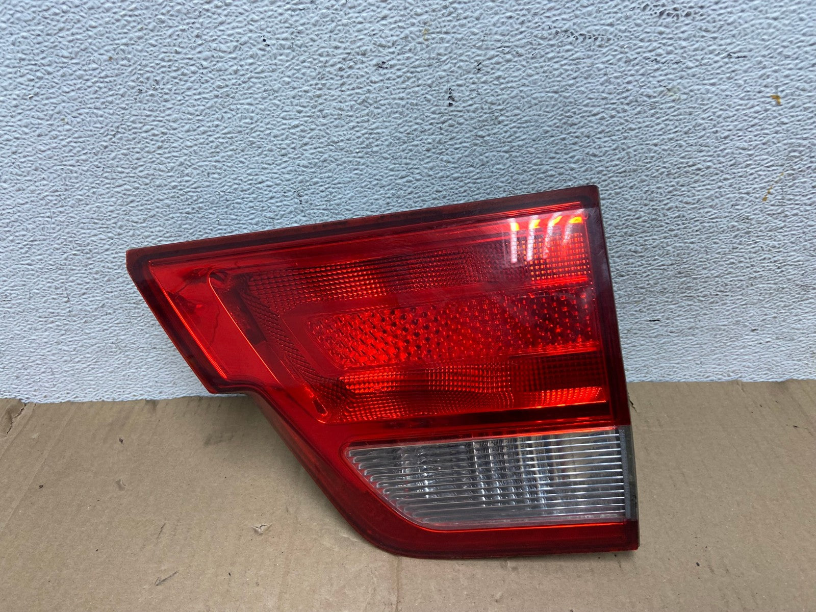 2011-2013 Jeep Grand Cherokee Right Passenger Rh Inner Tail Light AE8956 LK0