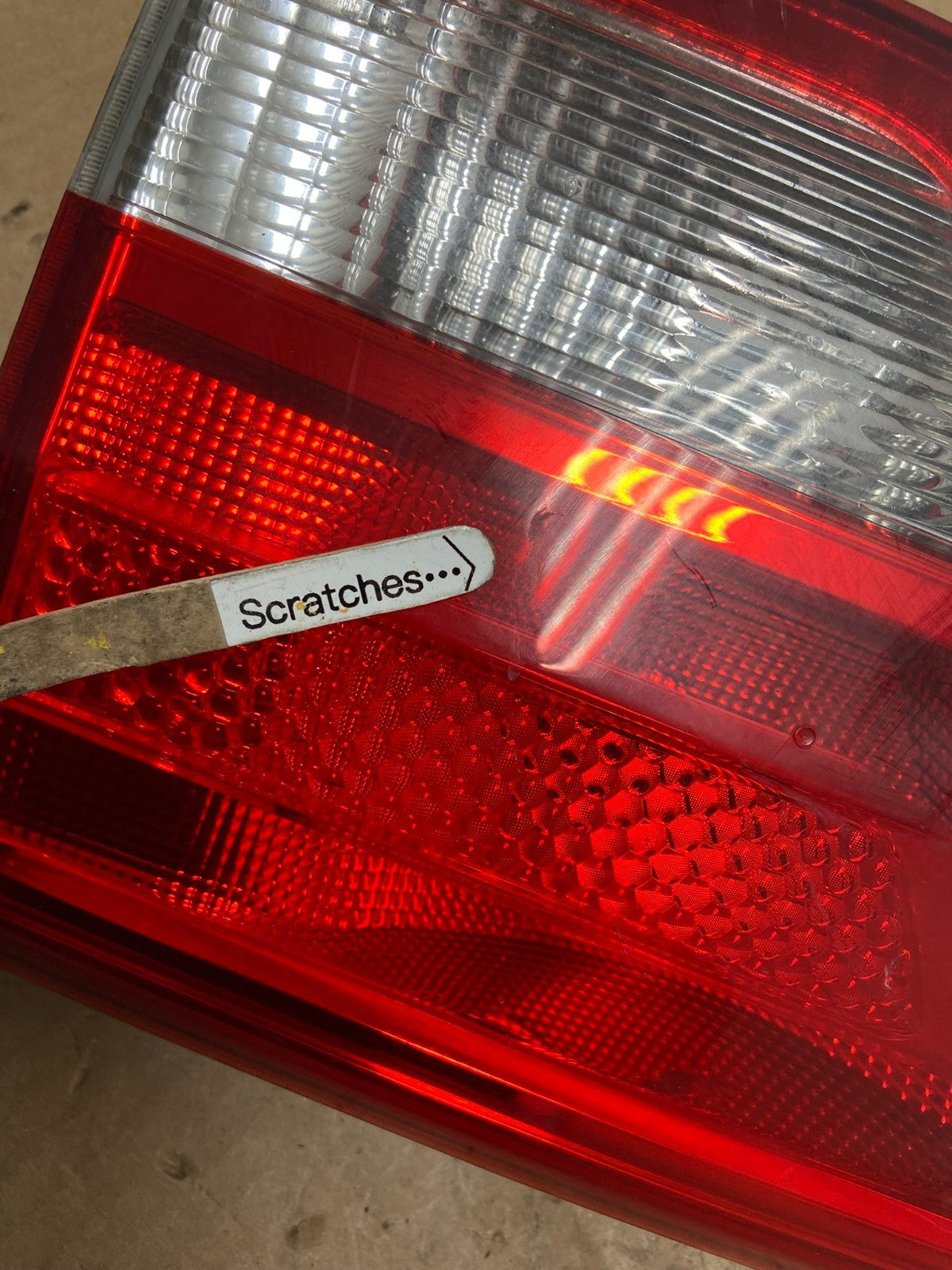 2011-2013 Jeep Grand Cherokee Right Passenger Rh Inner Tail Light Oem AB9880 DW3