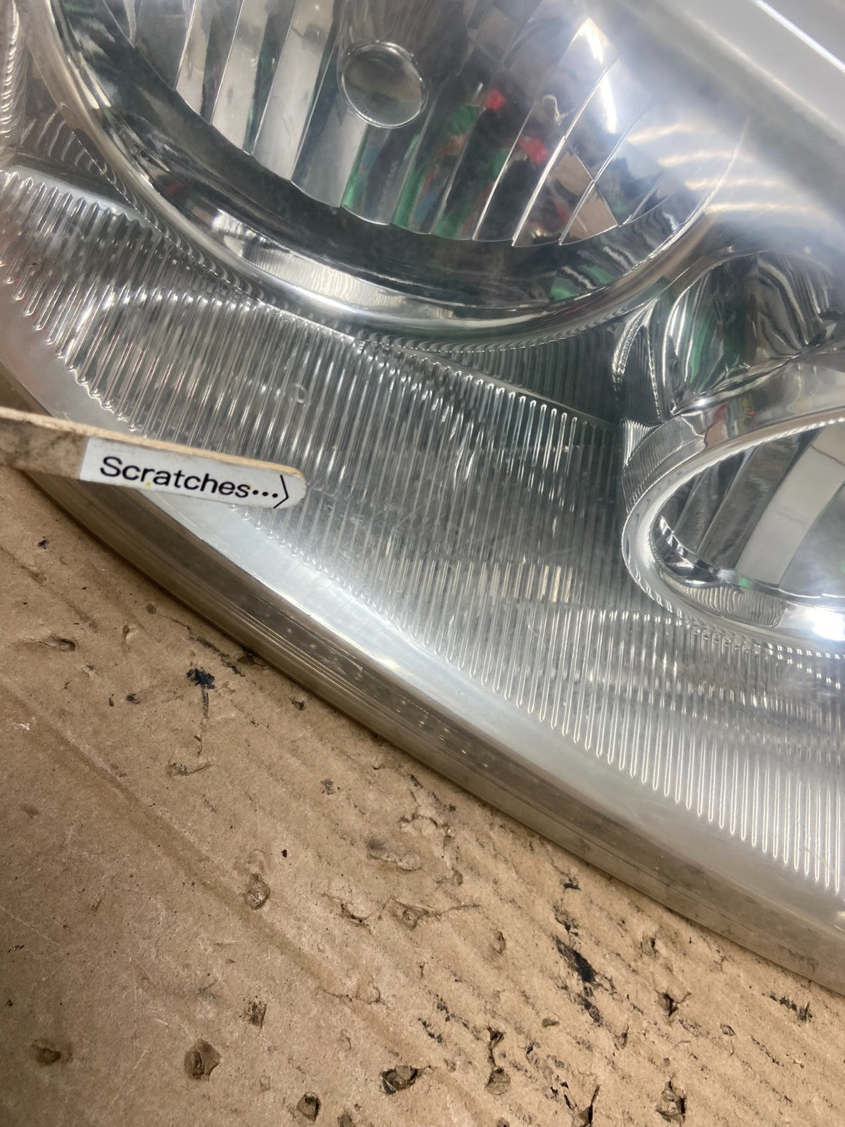 2003 - 2006 Lincoln Navigator Right RH Side Headlight Halogen AA9520 DW3