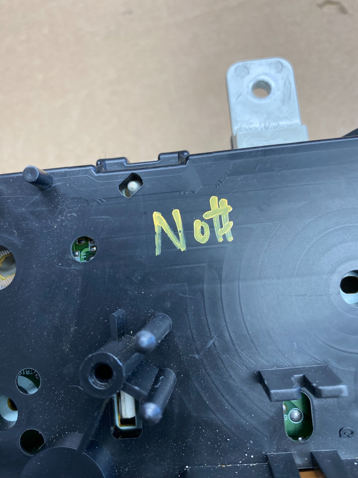 2001 to 2003 Nissan Pathfinder Speedometer Cluster Gauge AI29315