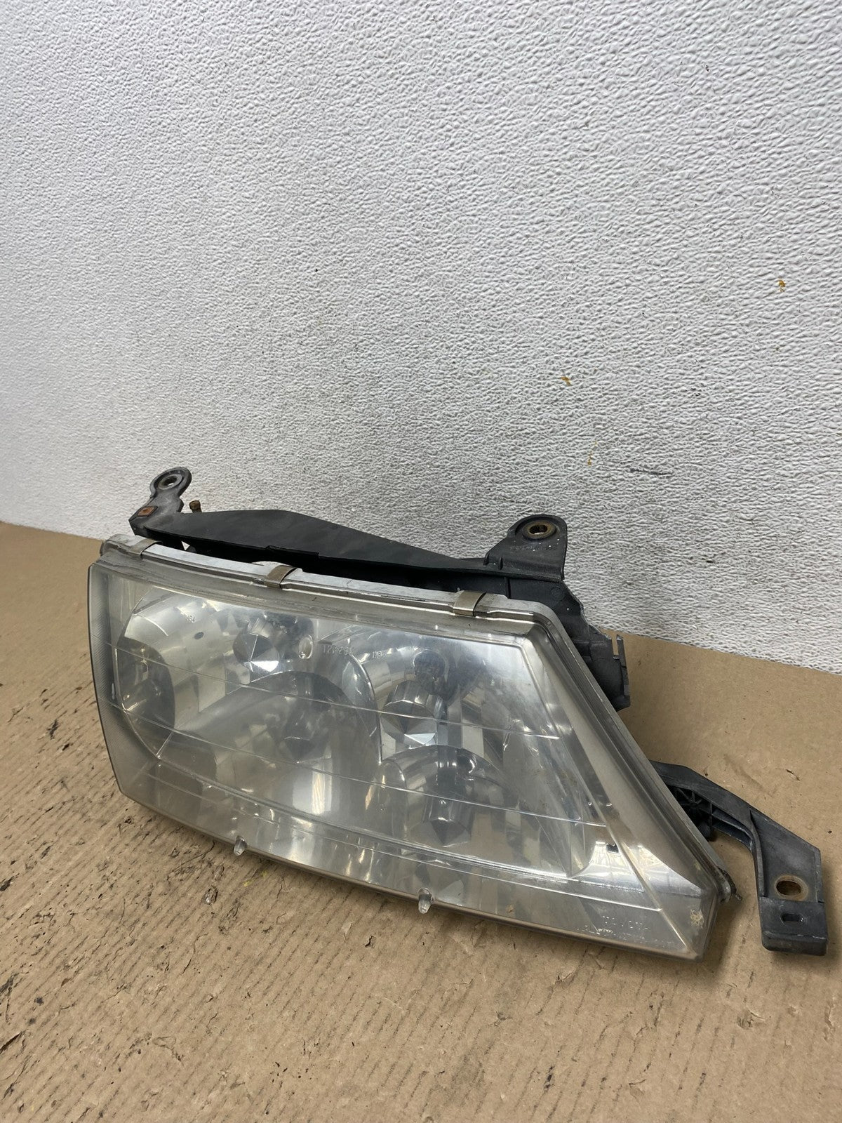 1998 to 1999 Toyota Avalon Halogen Right Passenger RH Headlight AF6036 DW2