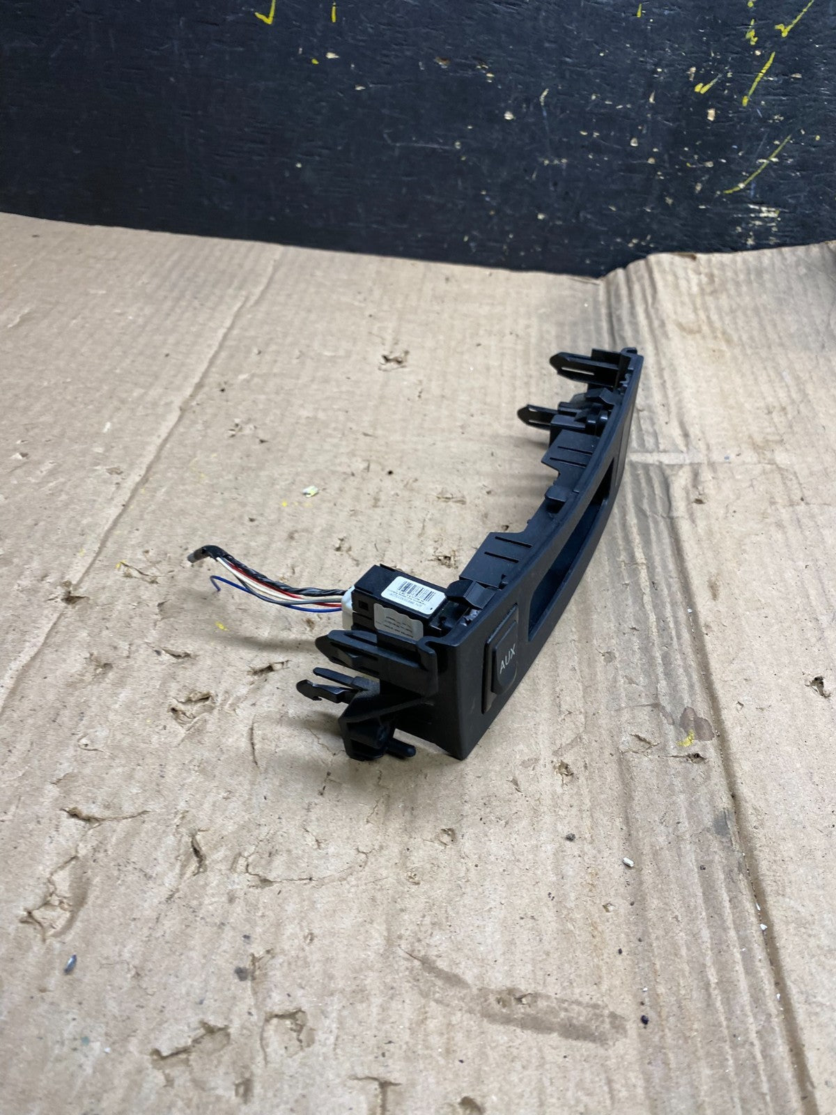 2009-2013 Toyota Corolla Dash Passenger Light Switch USB AUX Bezel X1845 DG1