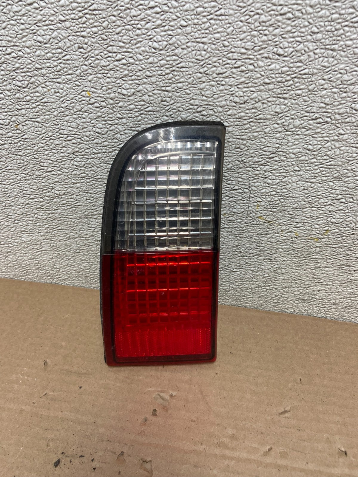2003 2004 2005 2006 Lincoln Ls Right Passenger RH Inner Tail Light Oem AB1069 LK0