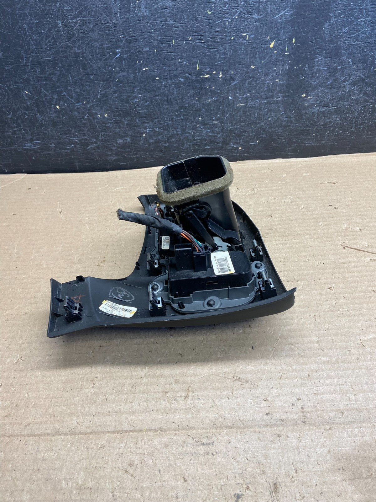 2007 to 2014 Silverado Front Left Driver Headlight Switch Air Vent AH3663 DG3