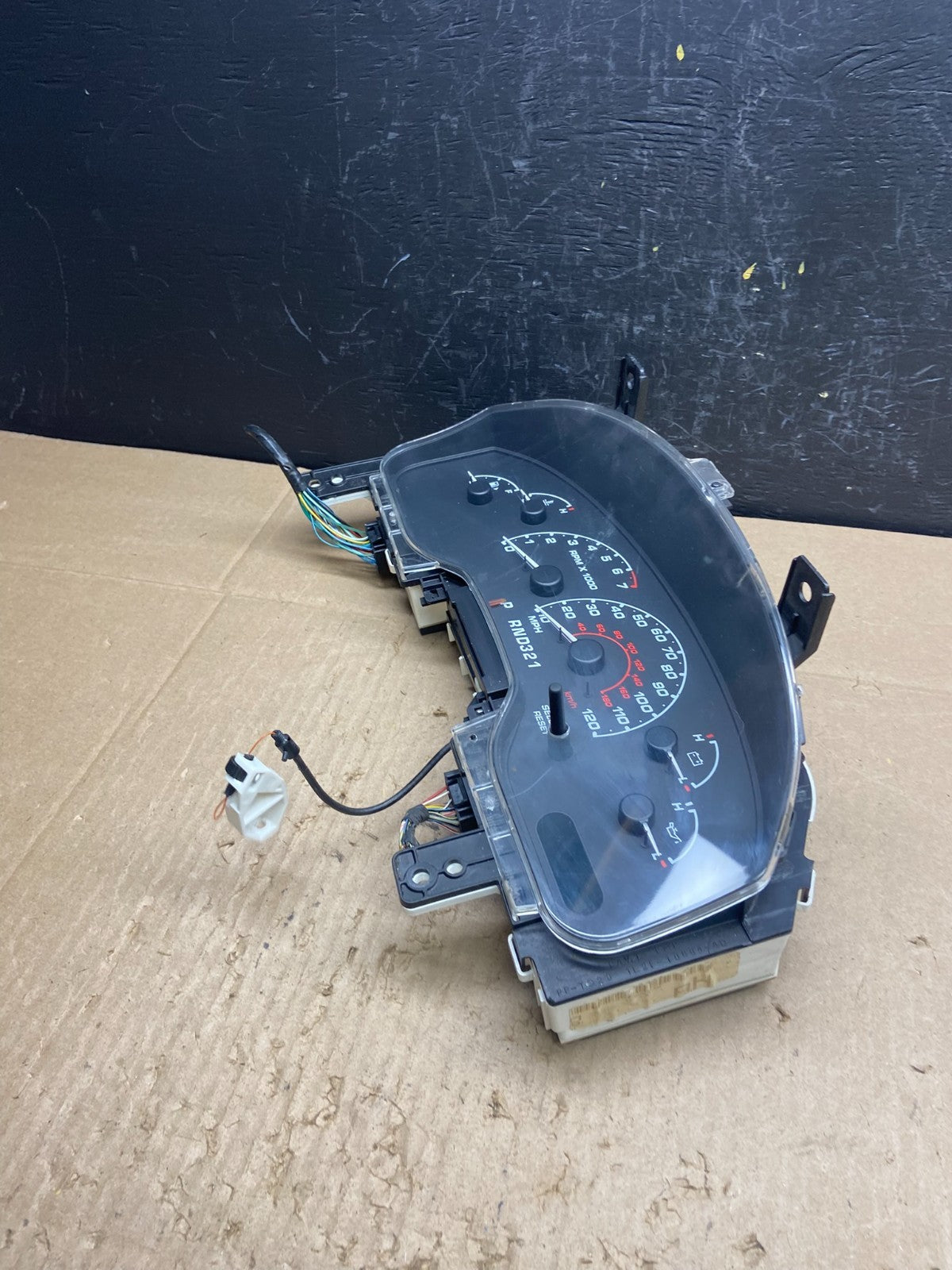 2002 Ford Explorer Speedometer Cluster Gauge OEM ab9760 DG2
