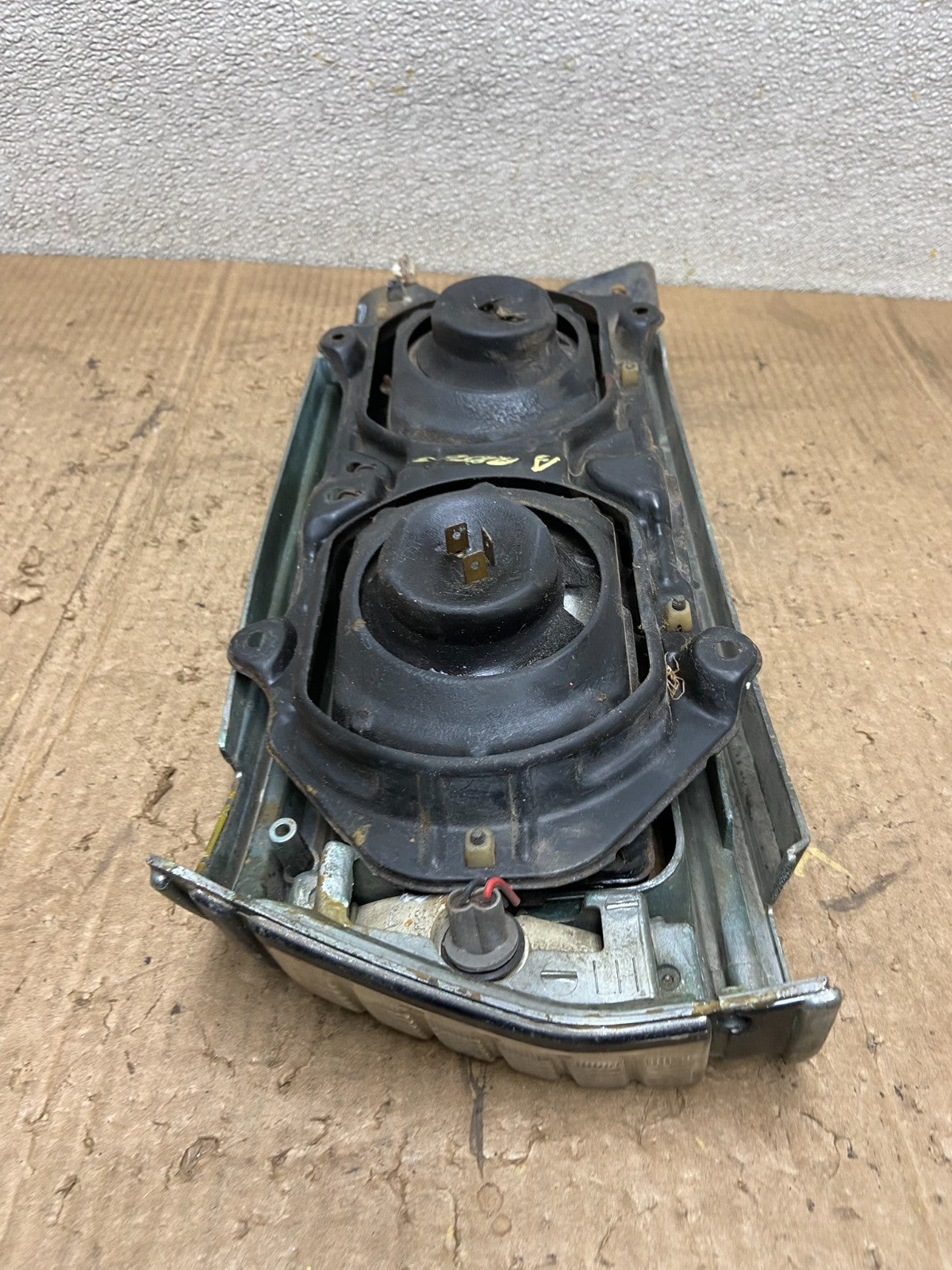 1984 to 1985 Subaru Leone Left Side Headlight AA85036