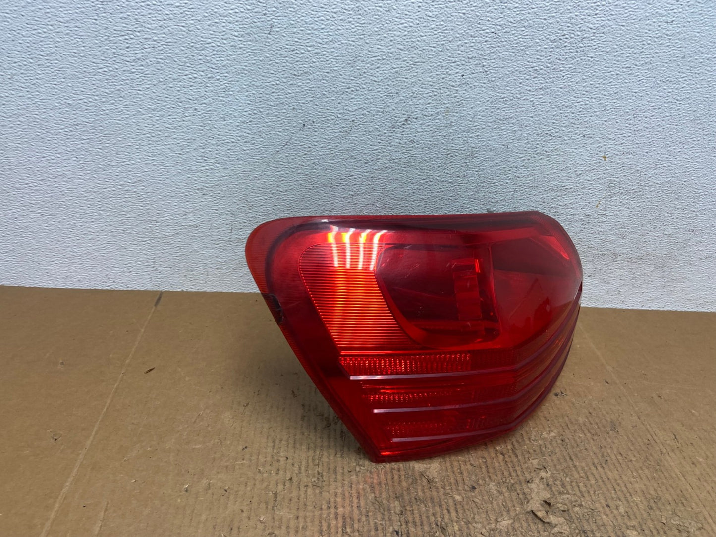 2008 to 2015 Nissan Rogue Left Driver Lh Side Tail Light AE2850 LK2