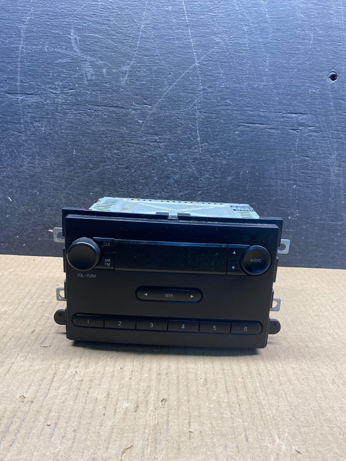 2012-2013 Ford E150 E250 E350 AM FM Radio Stereo Receiver ag3989 DG0