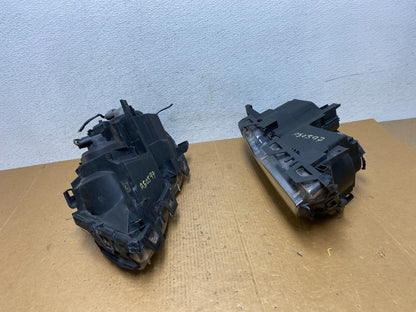 2002 to 2005 BMW 3 E46 Sedan Left+Right Set Halogen Headlights AE0597 DW10