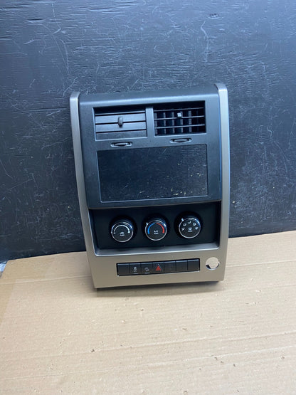 2008 to 2012 Jeep Liberty Dash Climate Temperature Control Radio Bezel AG5152 DG0