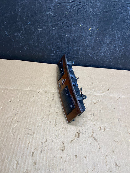 2005 - 2007 Mercedes C230 C240 Center Console Switch Control Unit AC6740 DG2