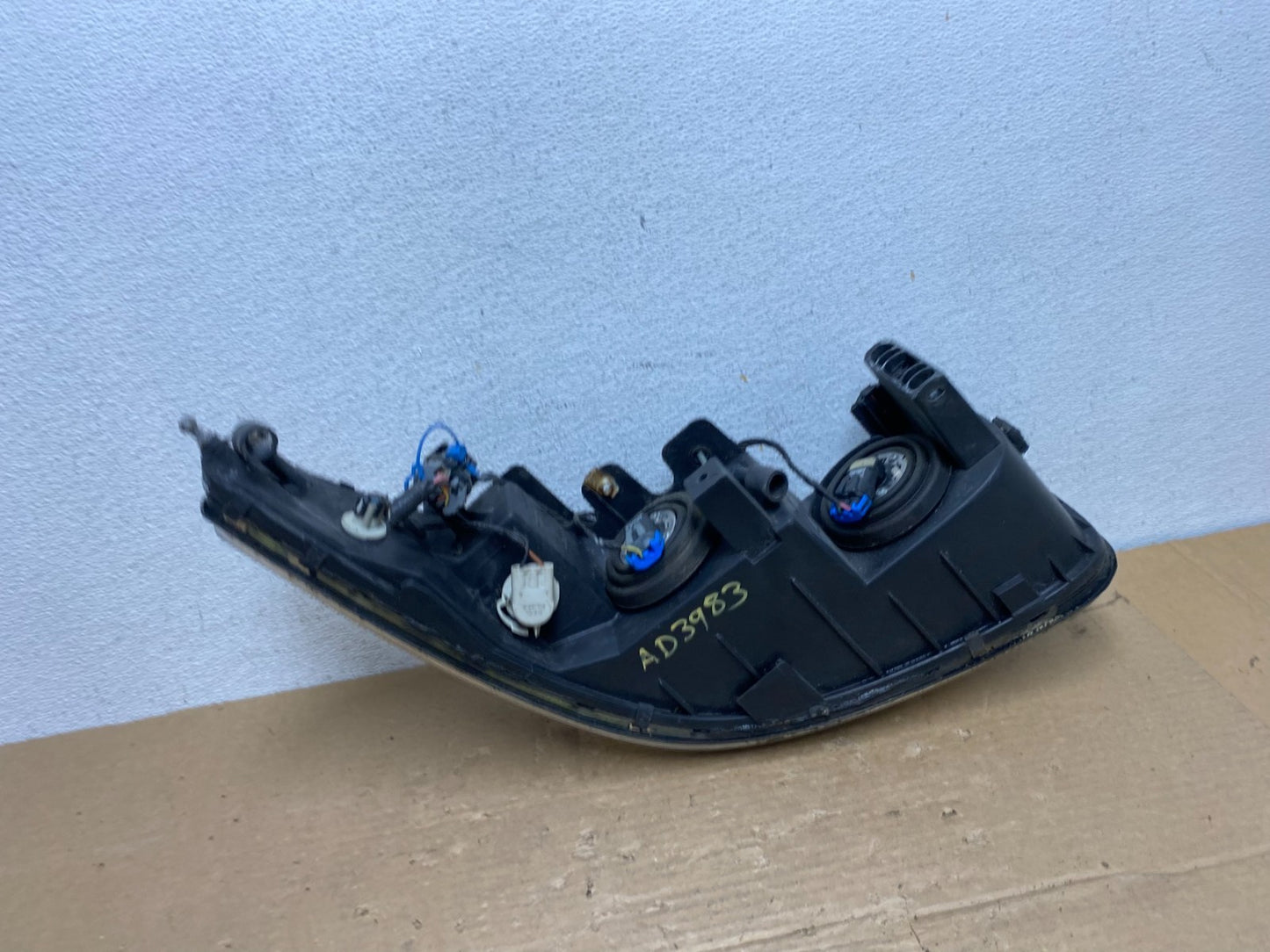 2000 to 2005 Buick Lesabre Headlight Left Driver Lh Side Halogen AD3983 DW7