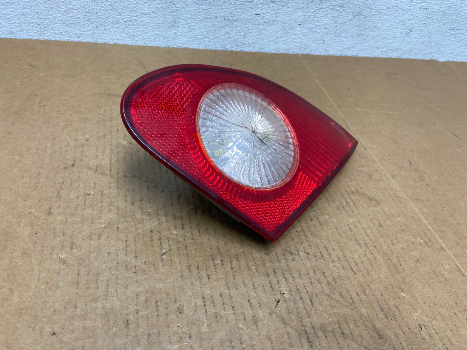 2003-2008 Toyota Corolla Inner Passenger Right RH Side Tail Light AD9138 LK2