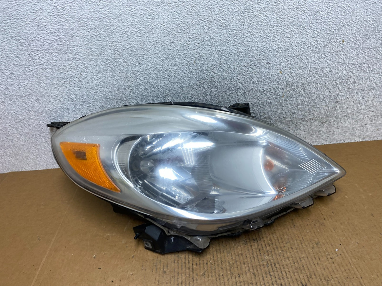 2012 2013 2014 Nissan Versa Sedan Headlight Right Passenger Rh AE0641 DW0