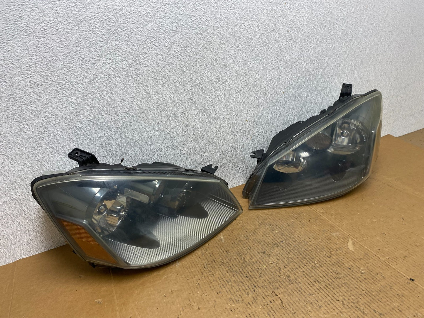 2005 to 2006 Nissan Altima Left+Right Set Halogen Headlights AE1442 DW2