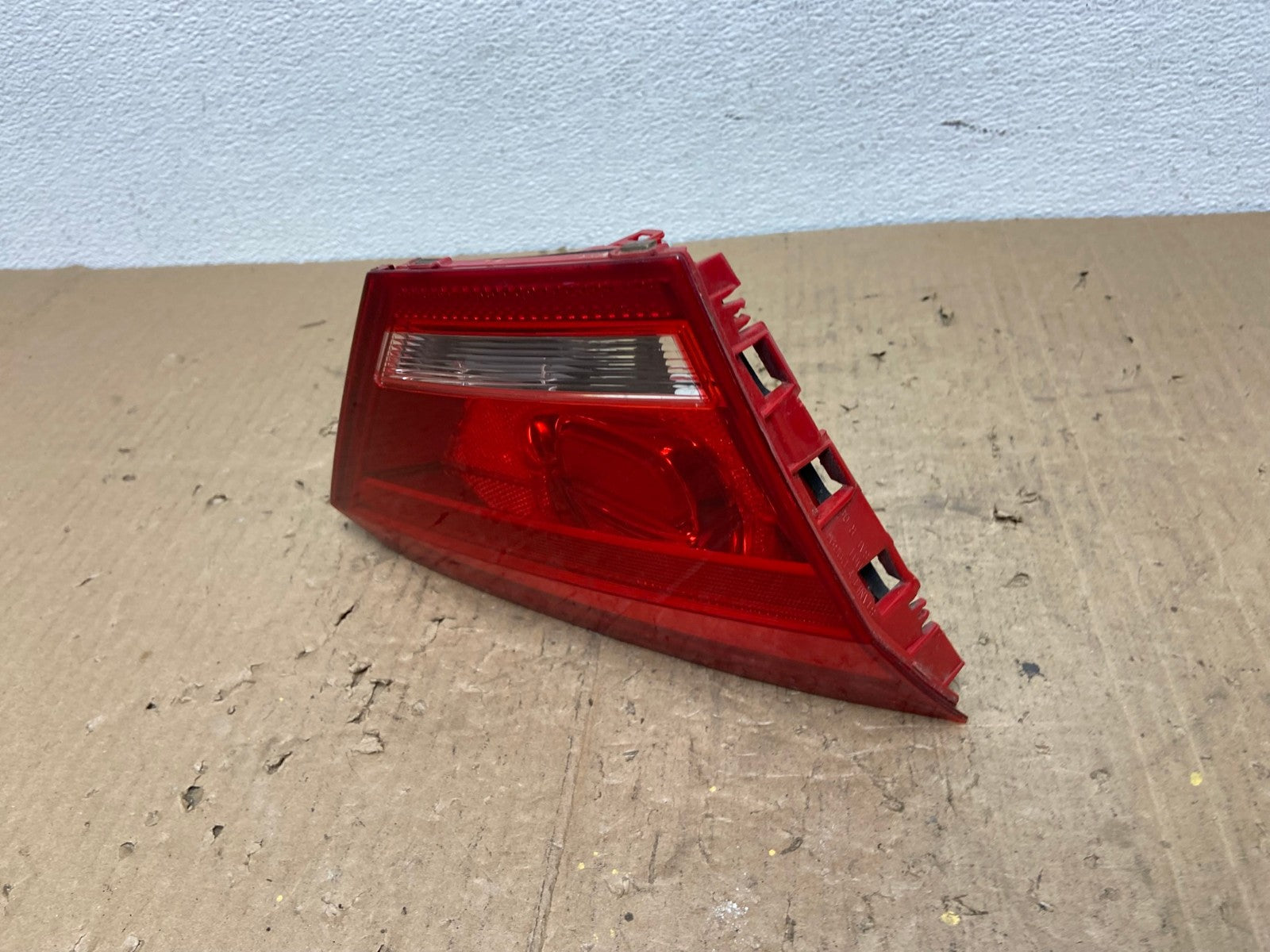 2012 to 2015 Volkswagen Passat Left Driver Lh Inner Tail light AC0326 LK1