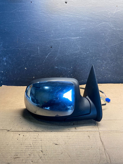 2003-2006 Chevrolet Tahoe Suburban Right Passenge Door Mirror AA5633 MS0