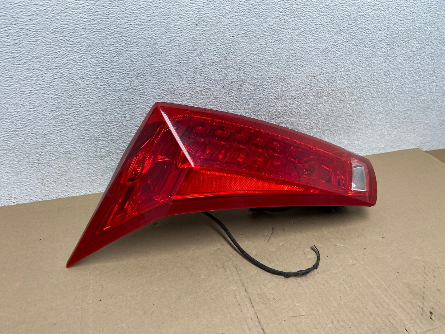 2010 to 2016 Cadillac Srx Left Driver Lh Side Tail Light AE6653 LK2