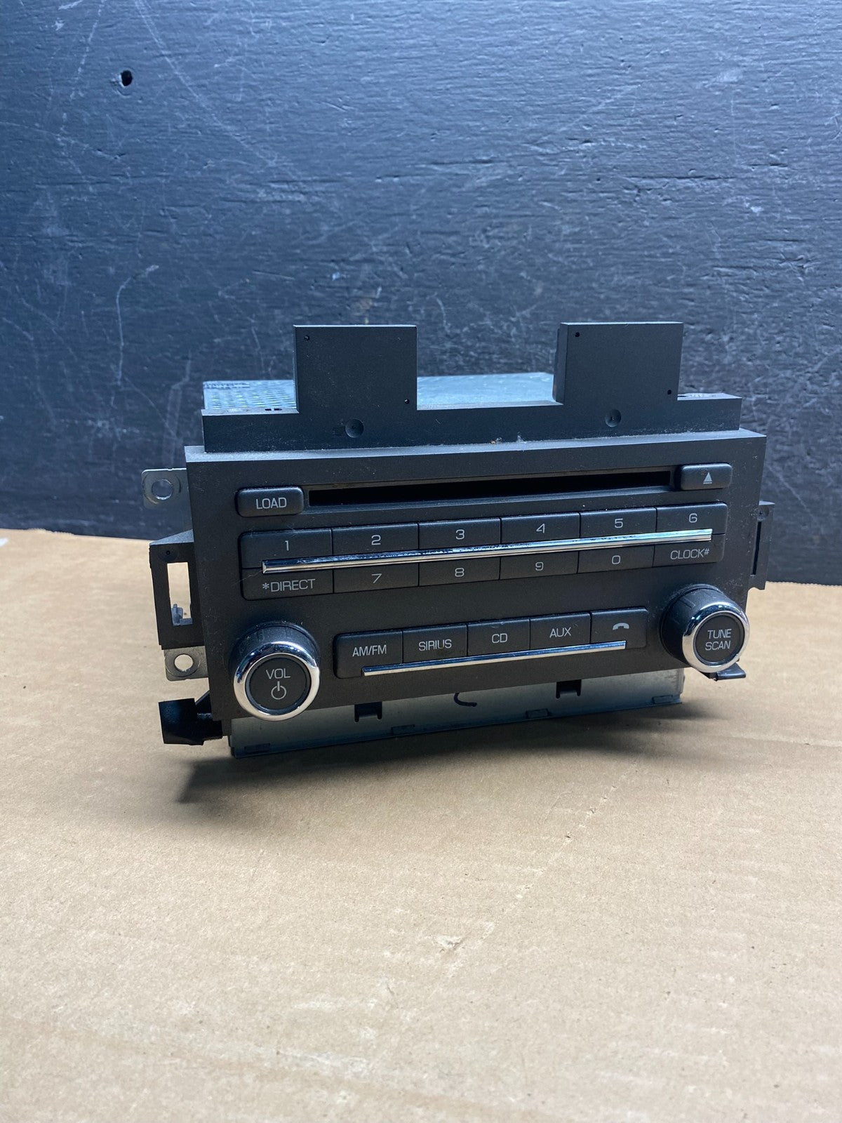 2011 Lincoln MKS Radio AM/FM CD Player Audio AUX ad7602 DG0