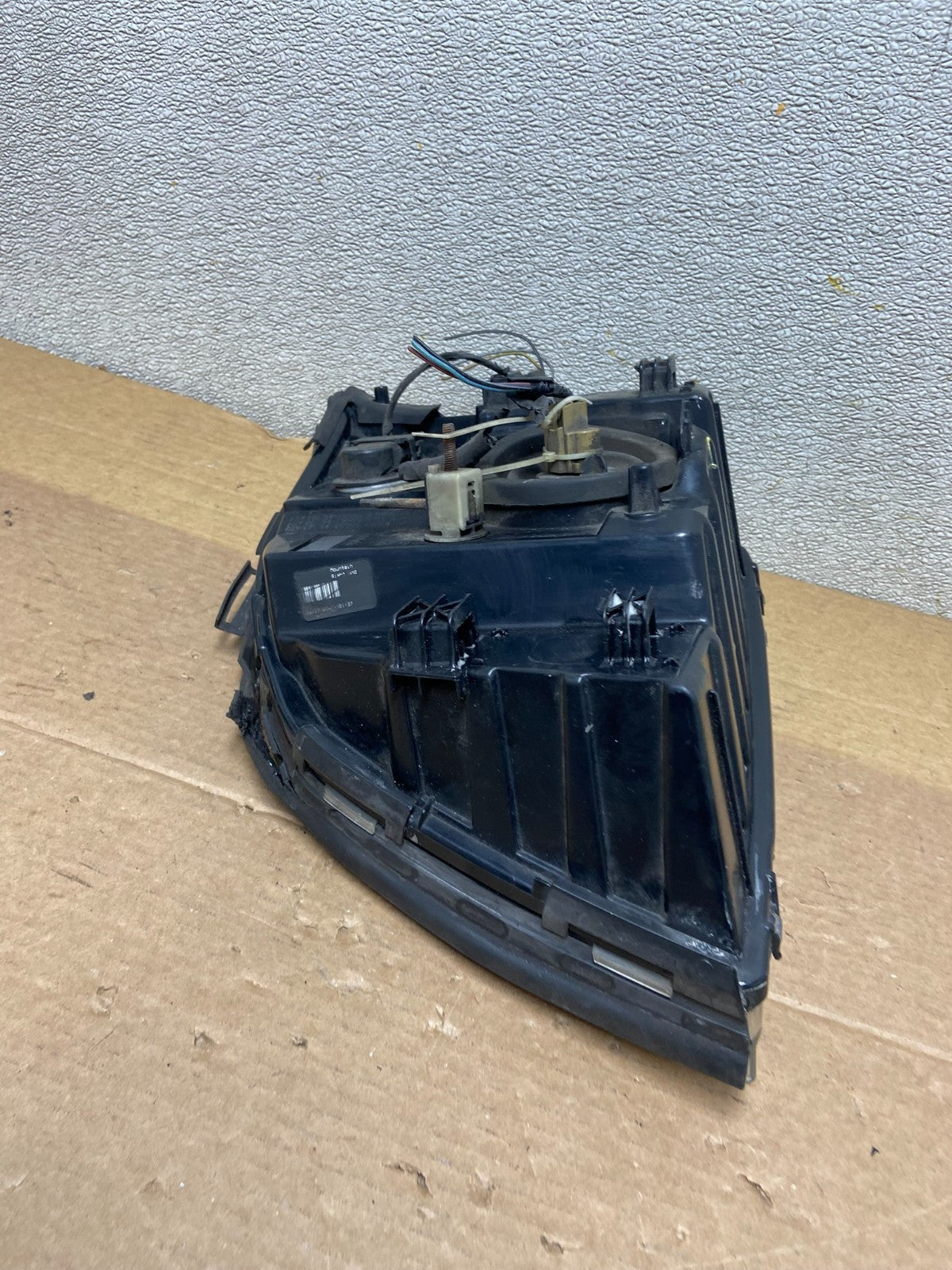 2006-2010 Mercury Mountaineer Right Passenger Side Halogen Headlight AB5176 DW9