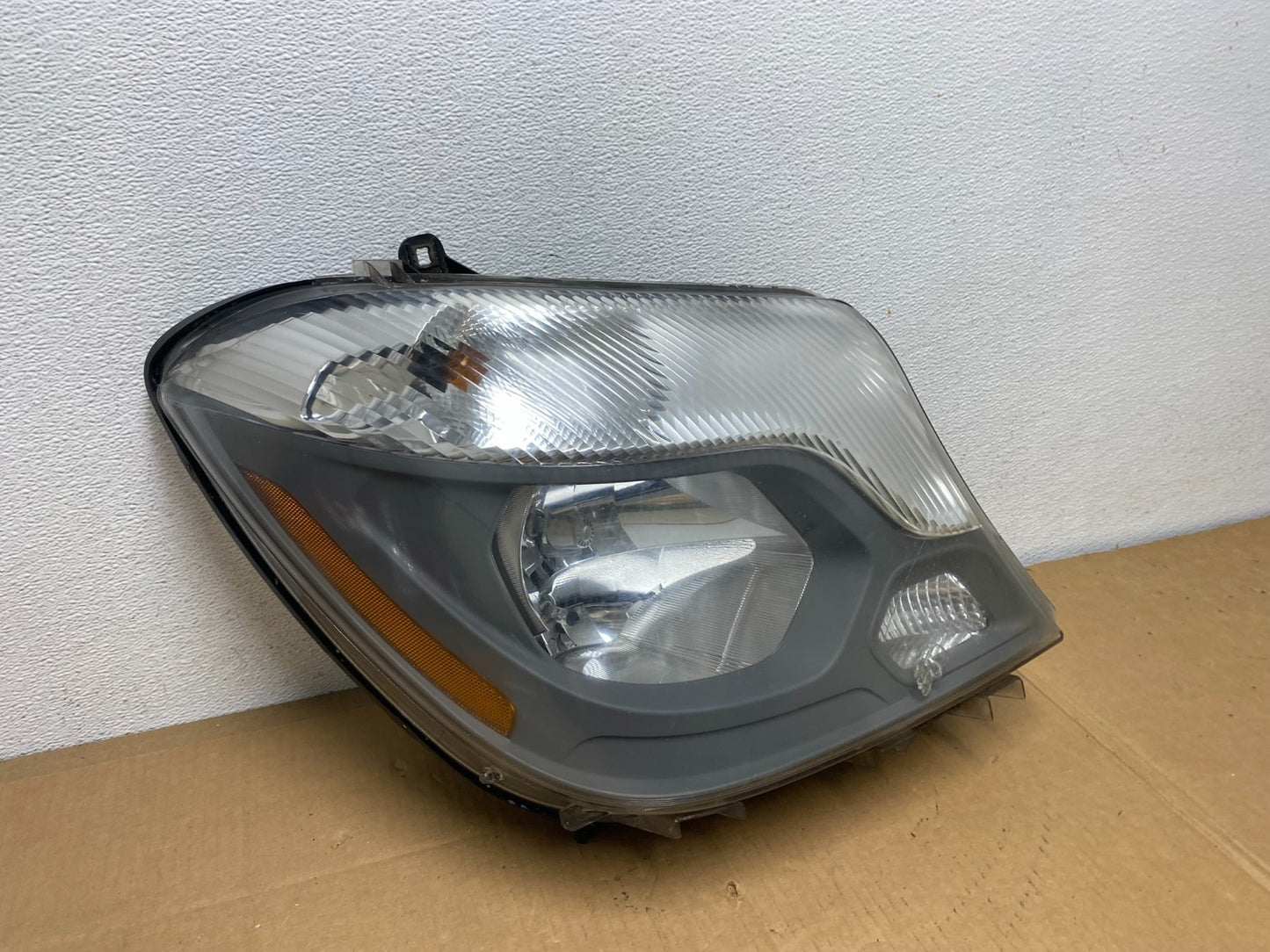 2014 to 2017 Mercedes Sprinter Headlight Right Passenger Halogen AD0733 DW2