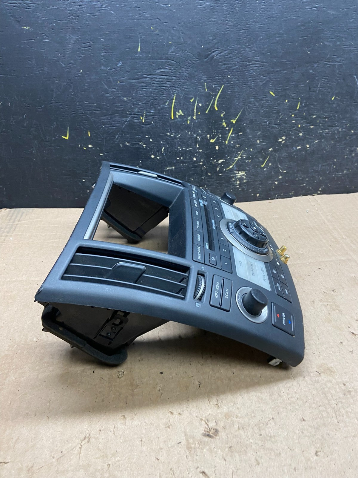 2006 - 2008 Infiniti FFX35 FX45 Radio Climate Control Panel Bezel Z0217 DG1