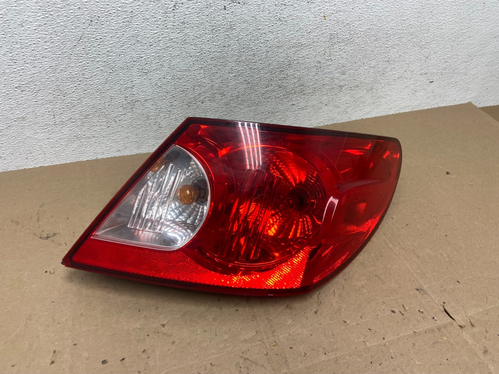 2008 Chrysler Sebring Convertible Right Passenger Side Tail Light AE5994 DW2