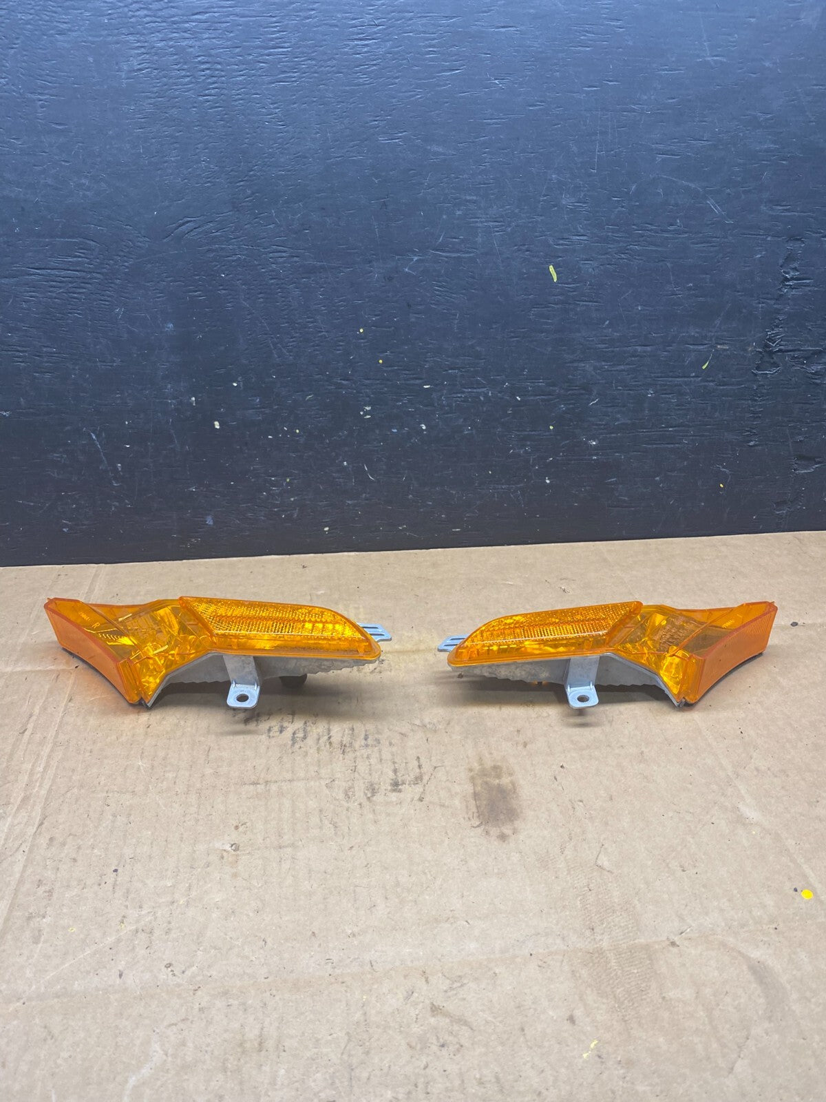2008 2009 2010 Porsche Cayenne Left+Right Set Marker Orange Turn Light O1304 DG2