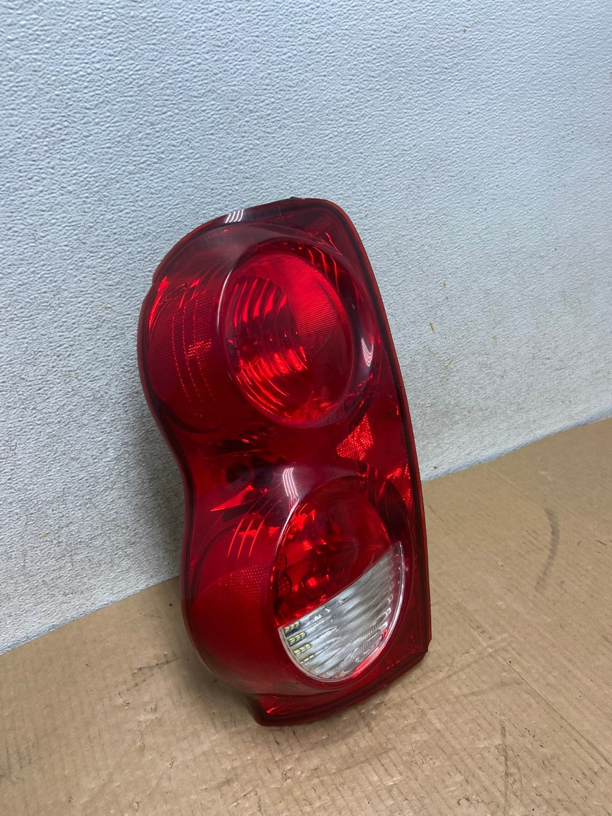 2004-2009 Dodge Durango Tail Light Left Driver Side LH AI7051 LK2