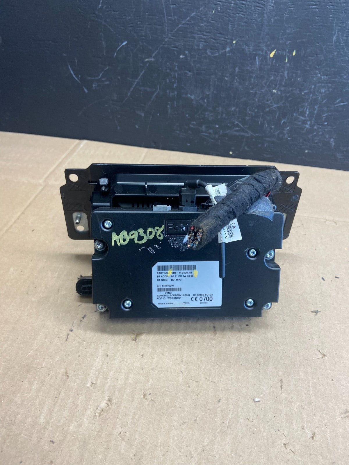2012 to 2013 Ford Explorer Screen Communication Module AB9308 DG3