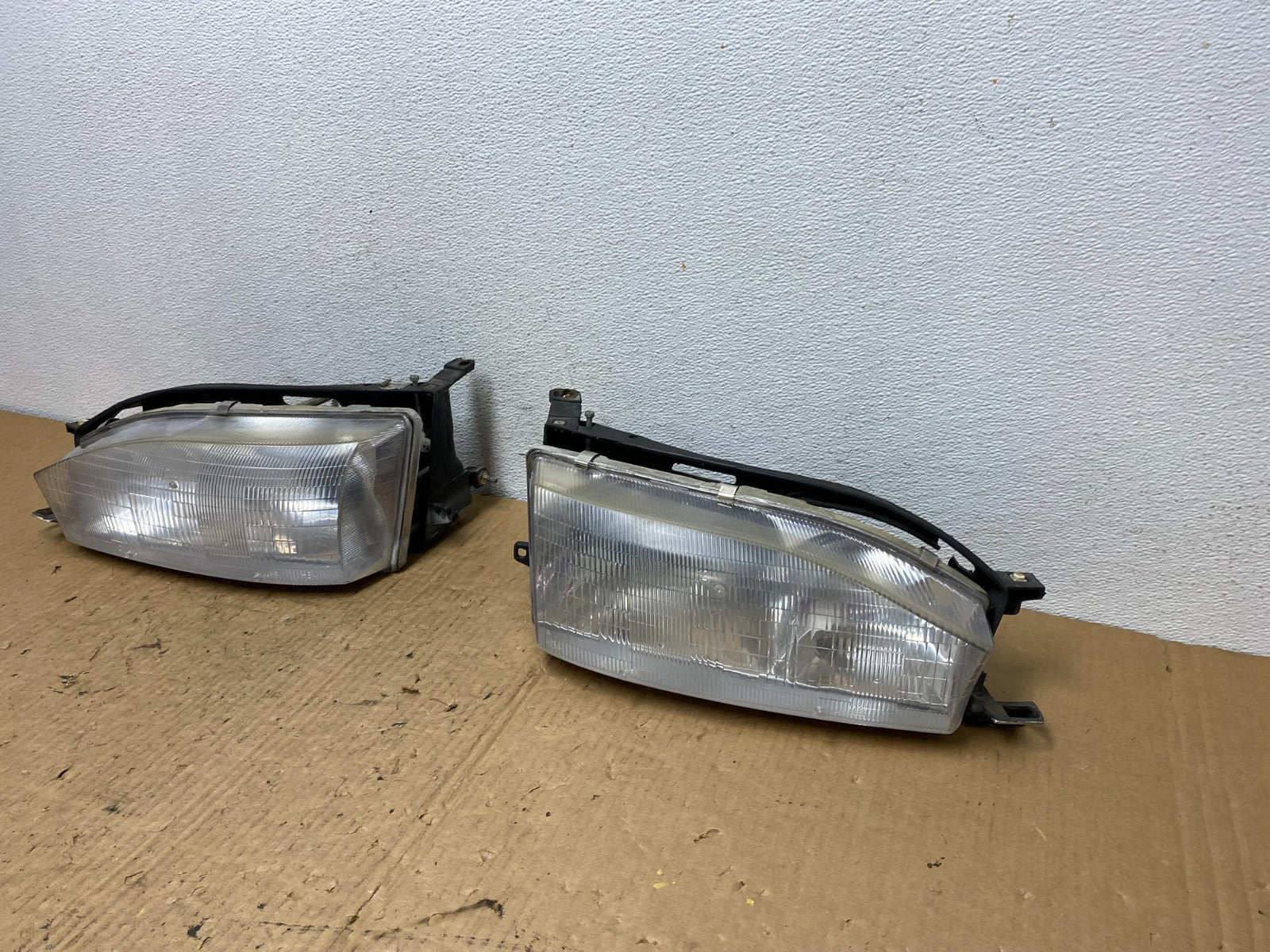 1992 1993 1994 Toyota Camry Left+Right Halogen Headlights AC8170 DW1