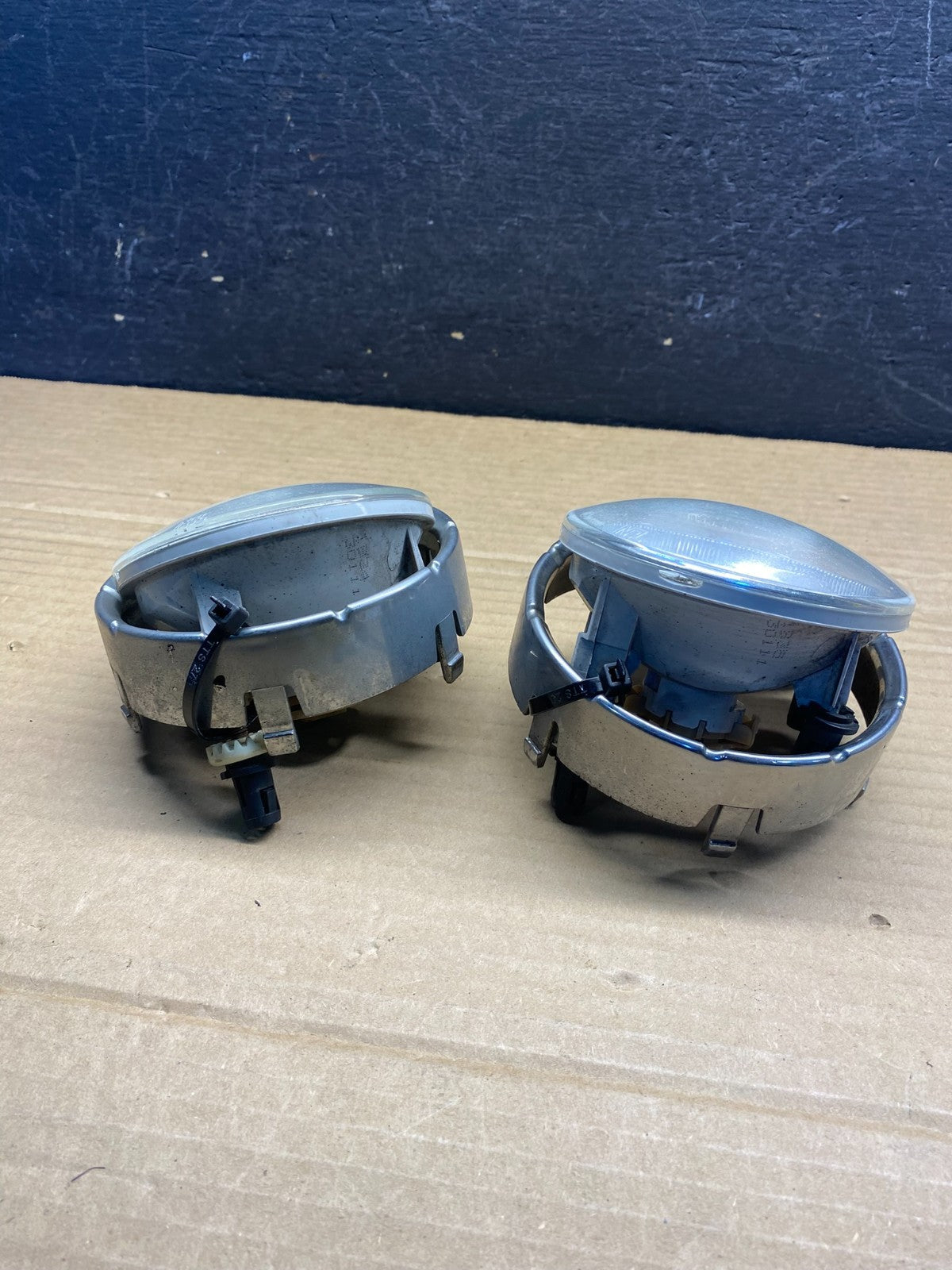 2007 to 2012 GMC Acadia Right+Left Fog Light AE6196 DG1