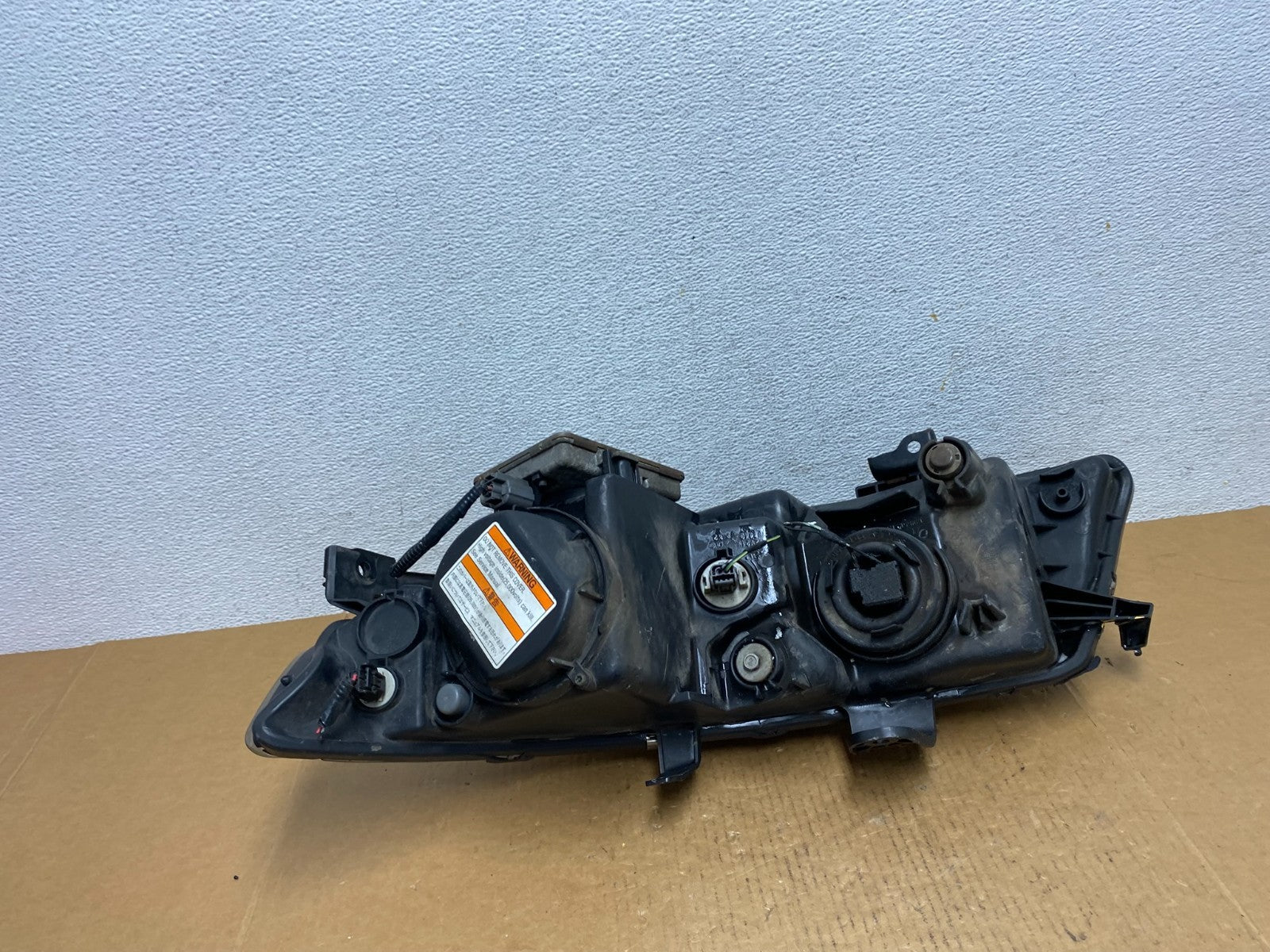 2004 to 2006 Acura TSX Right Passenger RH Side Xenon HID Headlight AD9248 DW7